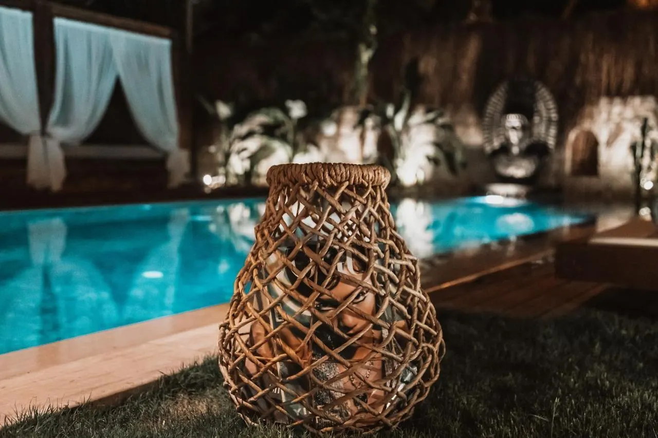 Asha Alacati Çeşme Türkei